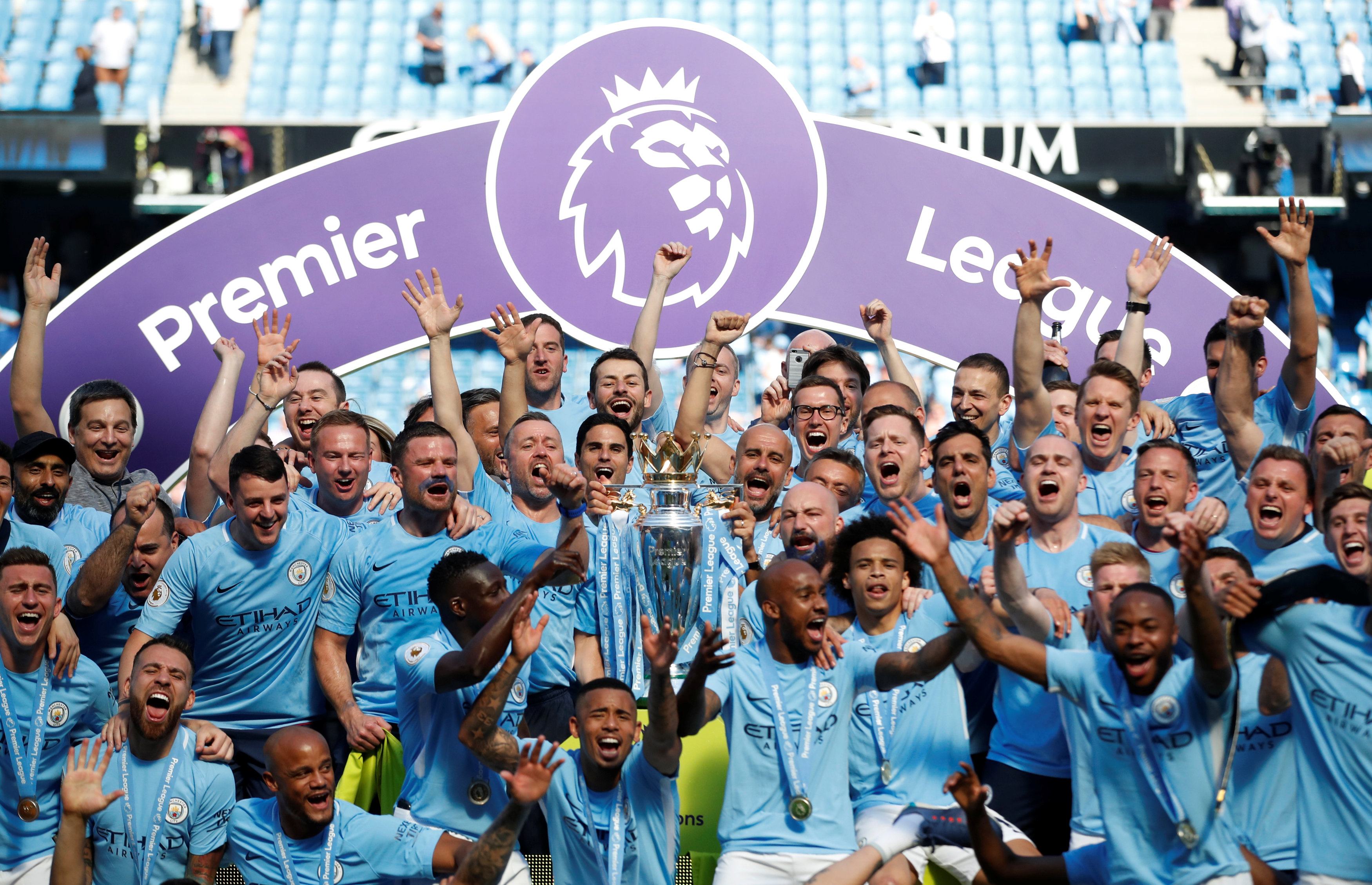 在引援策略 在引援策略