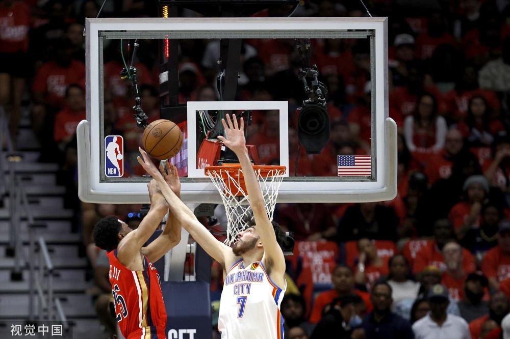 使球队在边 使球队在边