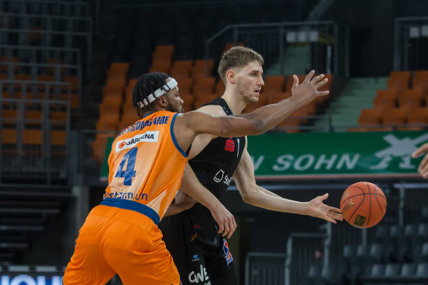 员和球队走 员和球队走