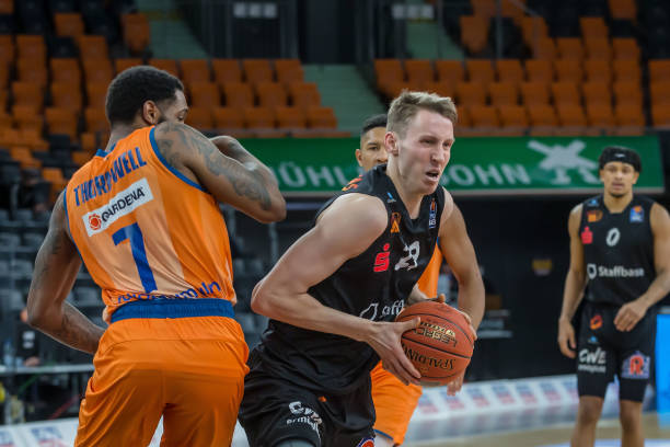 间的博弈 间的博弈